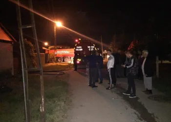 İnegöl’de geceyi alevler aydınlattı