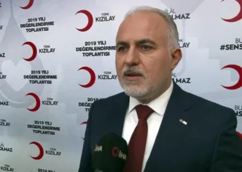 Kızılay Başkanı Sağlık çalışanlarına iftarda eşlik etti