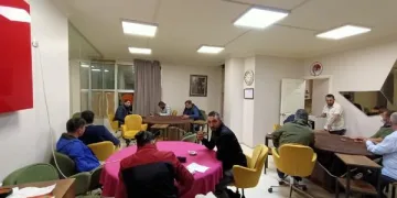 Ruhsatsız iş yerinde kumar oynayan 14 kişiye toplamda 44 bin 100 lira ceza