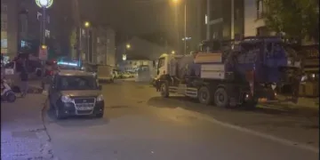 Şişli’de yol çalışması sırasında doğalgaz ve su borusu patladı