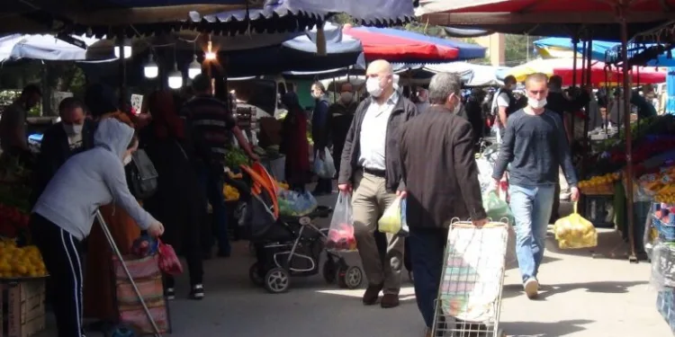 Vatandaşlar alışveriş telaşında
