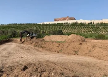 100 Dönümlük Di̇lovası Tır Parkı Projesi̇ Başladı