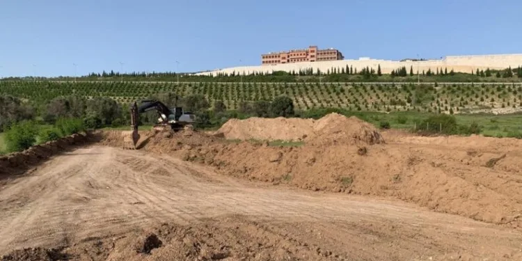100 Dönümlük Di̇lovası Tır Parkı Projesi̇ Başladı