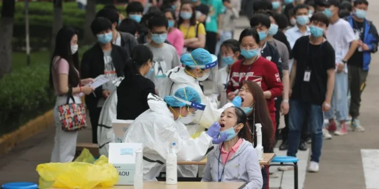 11 Mi̇lyon Wuhanlı 10 Gün İçi̇nde Test Edi̇lecek