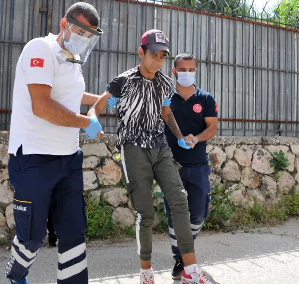 16 yaşındaki genci 15 yaşındaki arkadaşı bıçakladı