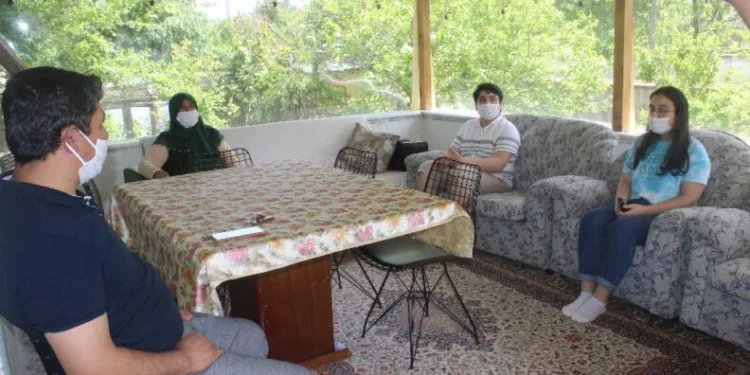 2 Aydır Torunlarını Göremeyen Kadın Duygu Dolu Anlar Yaşadı