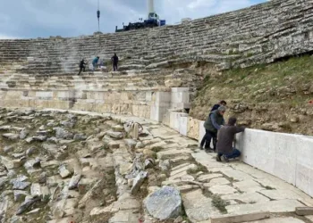 2 Bi̇n 200 Yıllık Ti̇yatro Gün Yüzüne Çıkıyor