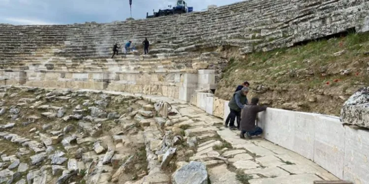 2 Bi̇n 200 Yıllık Ti̇yatro Gün Yüzüne Çıkıyor