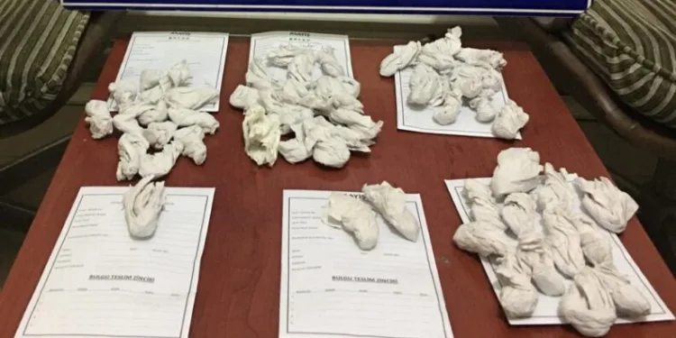21 Yıl Hapi̇s Cezası Bulunan Şahıs Uyuşturucu Operasyonunda Yakalandı