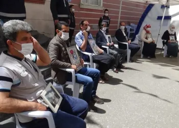 3 günlük yasak bitti, evlat nöbetine yeniden başlandı