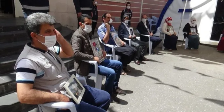 3 günlük yasak bitti, evlat nöbetine yeniden başlandı
