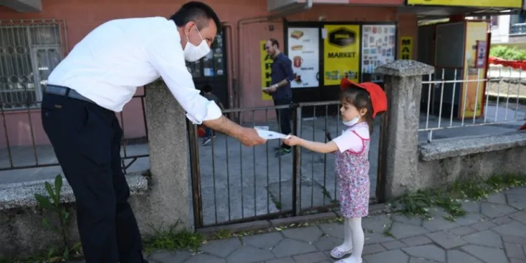 390 Bi̇n Nüfusa 500 Bi̇n Maske