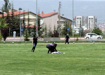 42 Gün Sonra Evden Çıkan Gençler, Gönülleri̇nce Eğlendi̇