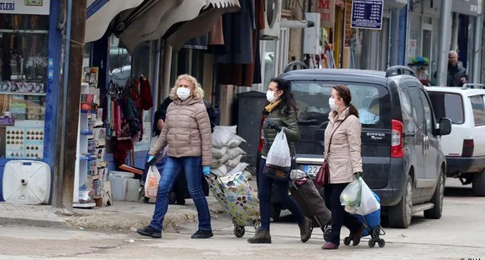 10 ilde maskesiz sokağa çıkmak yasaklandı