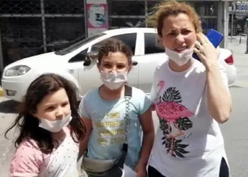 8 Yaşındaki̇ Cemre Nurun Yardımına Zabıta Koştu