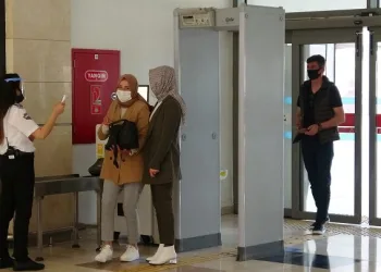 Bursa’da çocuk bezi almak için AVM’ye koştular!