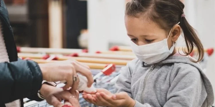 Aşırı dezenfektan kullanımı çocuklarda zehirlemeleri artırdı