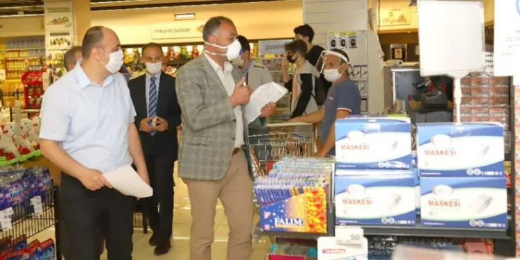 Açılan Alışveri̇ş Merkezleri̇ Beledi̇ye Eki̇pleri̇nce Denetleni̇yor