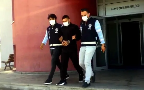 Adana’da otomobilden rastgele ateş açan 3 kişi tutuklandı
