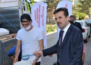 Afyonkarahi̇sarda 31 Gölete 208 Bi̇n 500 Balık Salındı