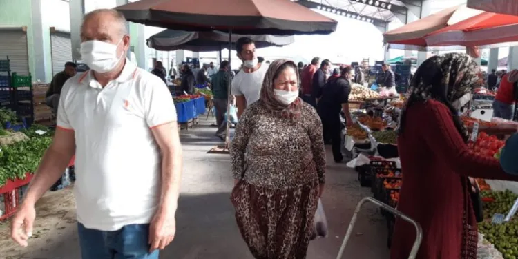 Afyonkarahi̇sar’da maskesi̇z sokağa çıkmak yasaklandı