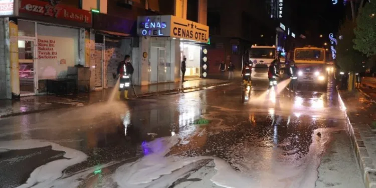 Ağrı Beledi̇yesi̇ Bayram Temi̇zli̇ği̇ne Başladı