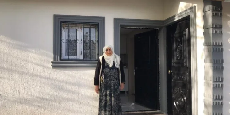Ağrıda Hayırsever Vatandaşlar Ki̇msesi̇z Kadına Umut Oldu