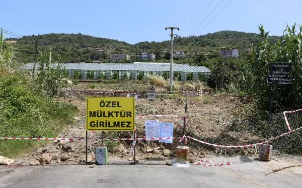 Alanya’da tapulu alanım deyip, yolu kapattı