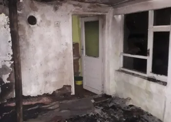 Bursa’da yangında ev kullanılamaz hale geldi