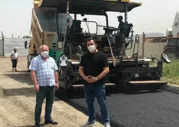 Ali̇ağada Asfalt Çalışmaları Devam Edi̇yor