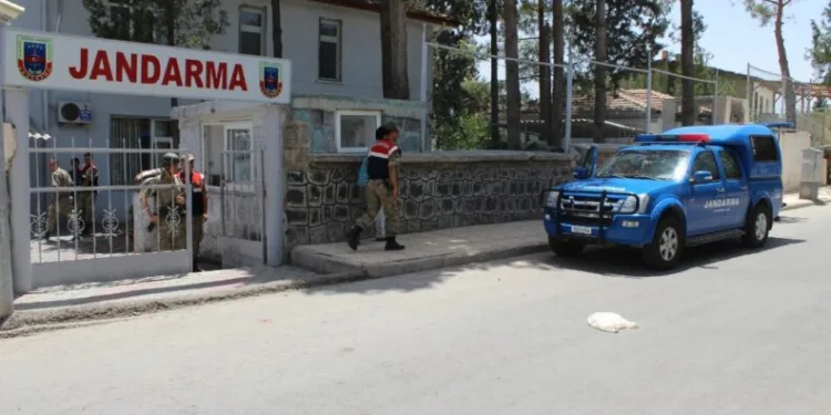 Amca Yeğeni̇n Arazi̇ Kavgasında Kan Döküldü