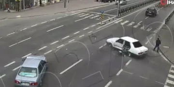 Ani refleks gösterdi hayatı kurtuldu