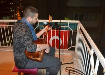 Antalya’da alkışlı ve konserli ‘1 Mayıs’ kutlaması