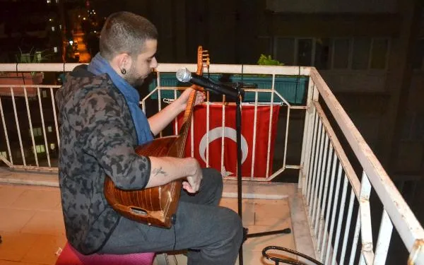Antalya’da alkışlı ve konserli ‘1 Mayıs’ kutlaması