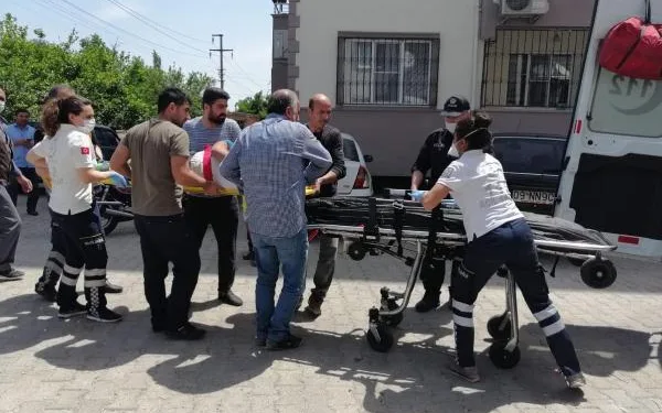 Anten düzeltmek için çıktığı çatıdan düştü