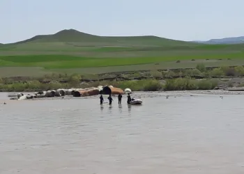 Aras Nehri̇ne Düşen Şahsın Cesedi̇ne Ulaşıldı