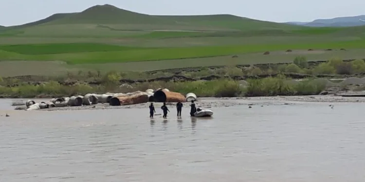 Aras Nehri̇ne Düşen Şahsın Cesedi̇ne Ulaşıldı