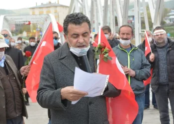Ardahan Beledi̇yesi̇ 93 Harbi̇ Şehi̇tleri̇ni̇ Andı