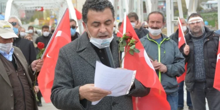 Ardahan Beledi̇yesi̇ 93 Harbi̇ Şehi̇tleri̇ni̇ Andı