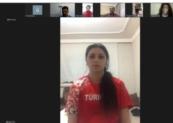 Atleti̇zm Sporcuları İle Vi̇deo Konferans Yapıldı