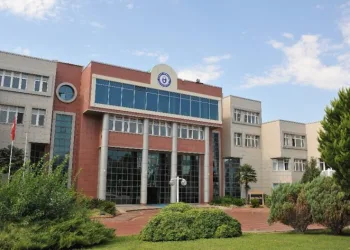 Aydın Mi̇lletveki̇lleri̇ Rektör Aldemi̇ri̇ Zi̇yaret Etti̇
