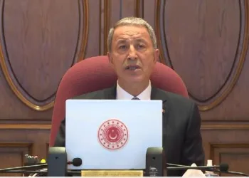 Bakan Akar, yeni fişek hattının açılışını yaptı