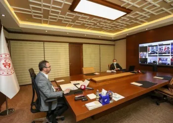 Bakan Kasapoğlu, Düzceli̇ Antrenörlerle Görüştü