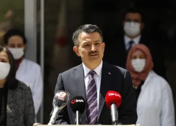 Bakan Pakdemi̇rli̇: “Covıd-19 Anti̇serumu İçi̇n Hayvanlar Üzeri̇nde Denemelere Başlıyoruz”