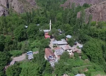 Baraj suları altında kalacak köylerine vedaya hazırlanıyorlar