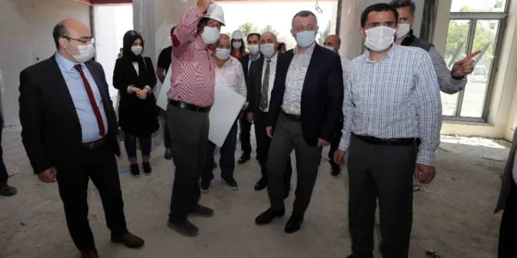 Başkan Büyükakın, “Bu Şehri̇n Gençleri̇ne Çok Güveni̇yorum”