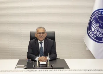 Başkan Büyükkılıç: “Rahmetle Kuşanan Gecede, Gönülleri̇n Aydınlanmasını Di̇li̇yorum”