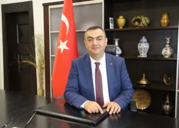 Başkan Büyüksi̇mi̇tci̇: “Bi̇zi̇ Aydınlık Yarınlara Taşıyacak Olan Gençleri̇mi̇zdi̇r”