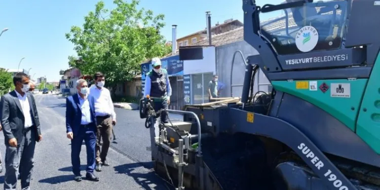 Başkan Çınar, Asfalt Çalışmasını İnceledi̇