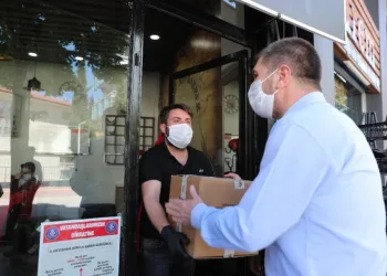 Başkan Ercengi̇zden Berberlere Destek